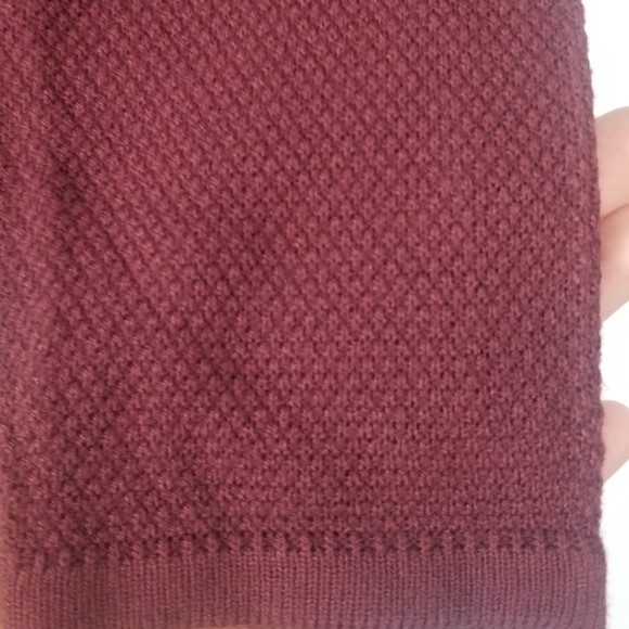 Croft & Barrow Cowl Neck Oversized Pullover Sweater. Cable Knit Hem. Size Medium - Picture 4 of 8